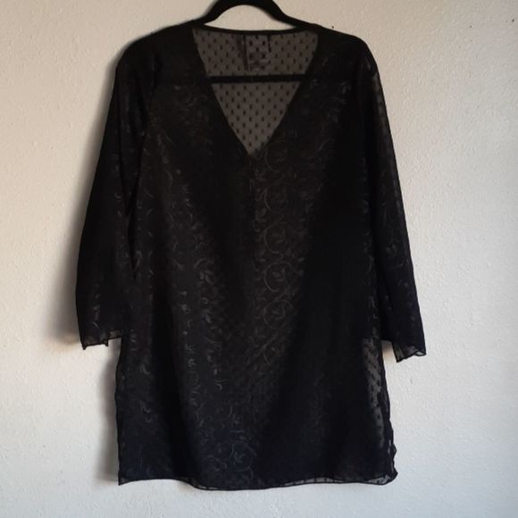 LAKE MATLEYsize S blouse the color black - Picture 2 of 8